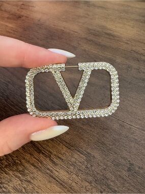 New Designer V Brooch Pin - Gold Rhinestone Accent
